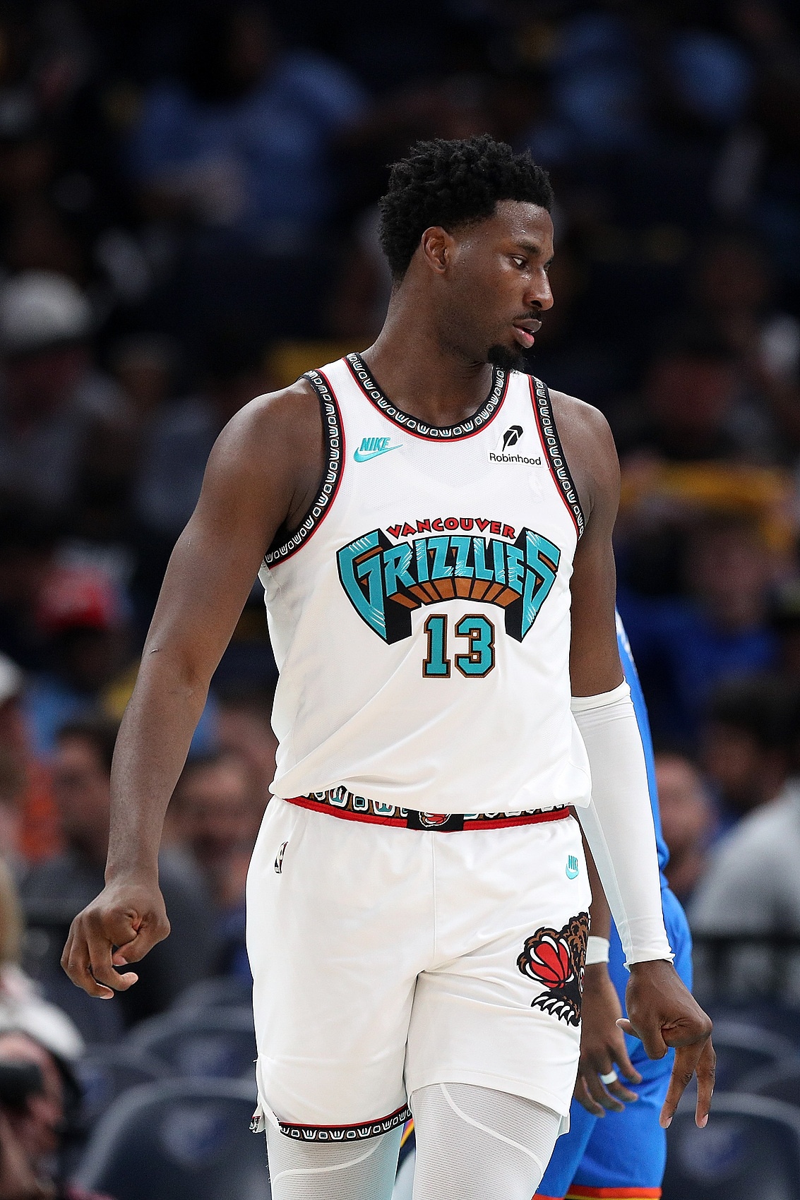 发现半岛体育-5年2.4亿美元！JJJ合同逐年递增 最后一季年薪5350万+球员选项