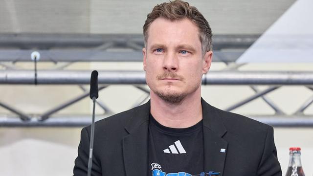 发现半岛体育-前汉堡主席扬森：沃尔特马德比赛被嘘，就是典型的德国式反应